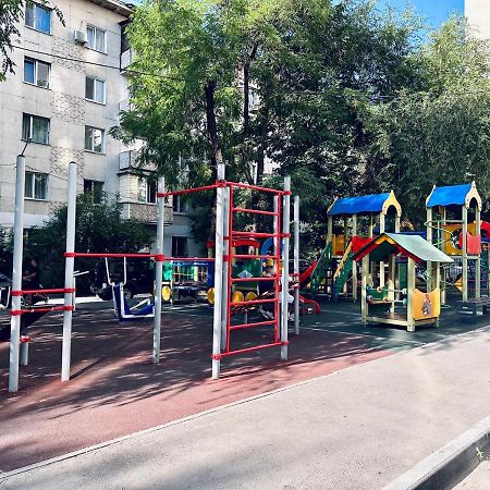 Жк Молодежный В Центре Алматы Алмати Екстер'єр фото